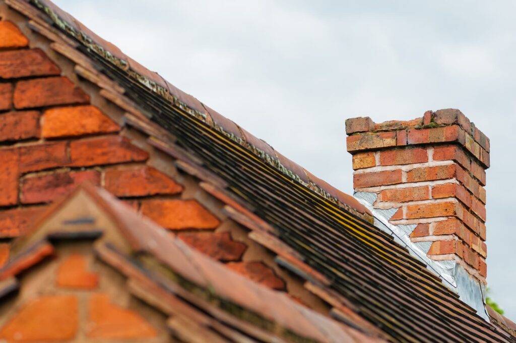 a chimney that needs repairs